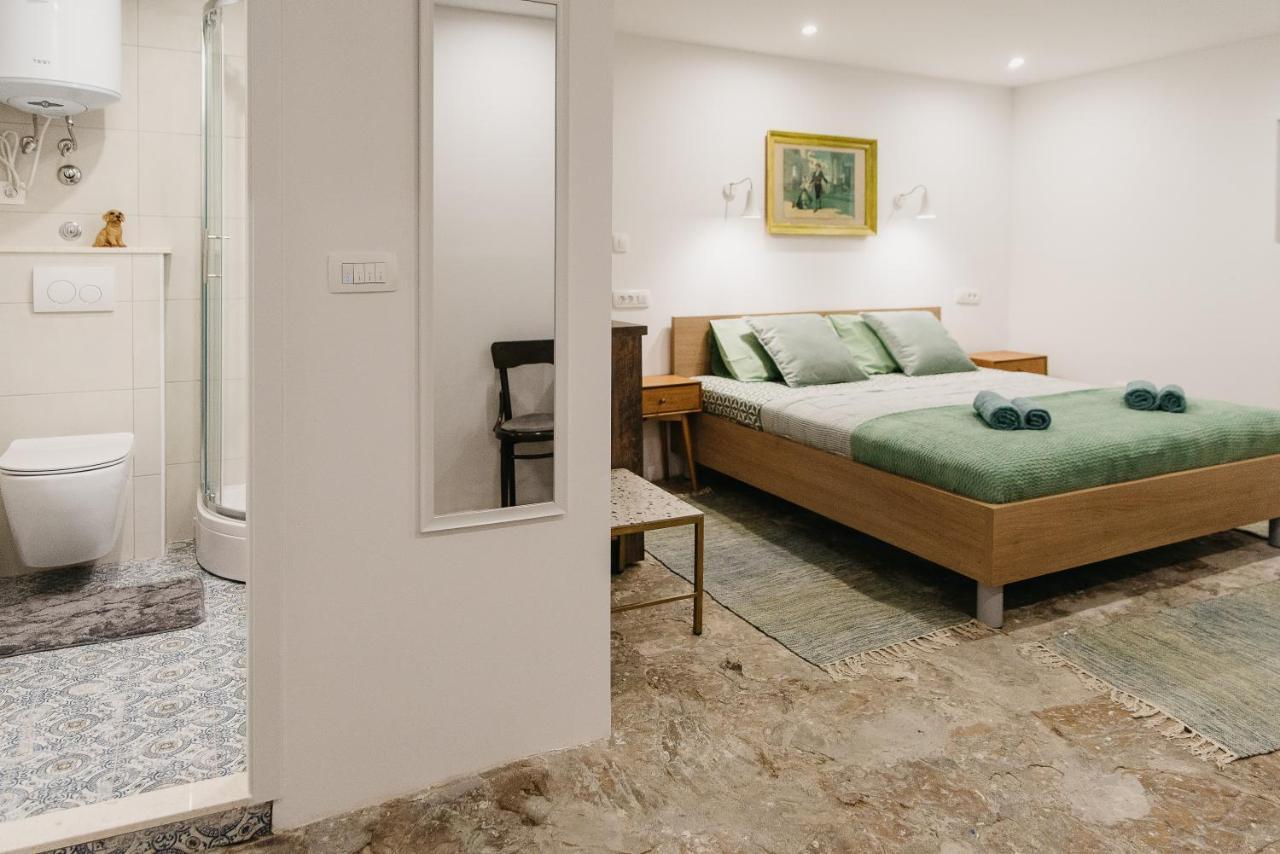 Apartman Ni Na Na Na